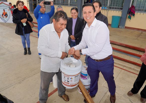 Visitando la Secundaria Técnica No. 82 “Félix Alejo Pérez” de Xalacapan y la Telesecundaria “Vicente Guerrero” de Xilita.